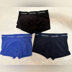 Men’s Calvin Klein Cotton Stretch Trunks - Med. 3 Pairs